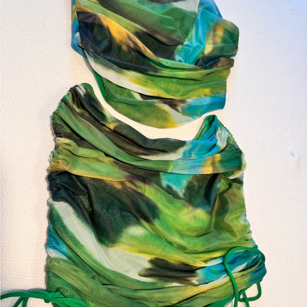 Green Patterned Women's 2pc Set - image 2